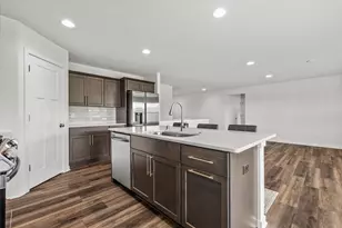35077 Yahara Dr, Summit, WI 53066 - Photo 12