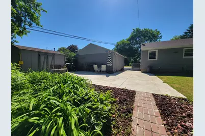 8982 S 79th St, Franklin, WI 53132 - Photo 26