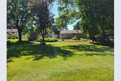 8982 S 79th St, Franklin, WI 53132 - Photo 24