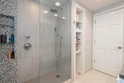 1405  Victoria Cir, Elm Grove, WI 53122 - Photo 18