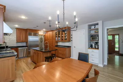 1405  Victoria Cir, Elm Grove, WI 53122 - Photo 38