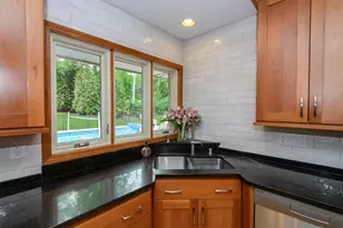 1405 Victoria Circle, Elm Grove, WI 53122 - Photo 20