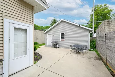 6422 W North Ave, Wauwatosa, WI 53213 - Photo 32
