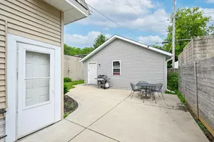 6422 W North Ave, Wauwatosa, WI 53213 - Photo 32