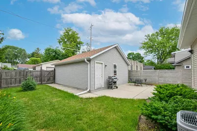 6422 W North Ave, Wauwatosa, WI 53213 - Photo 34