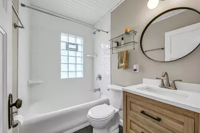 6422 W North Ave, Wauwatosa, WI 53213 - Photo 18