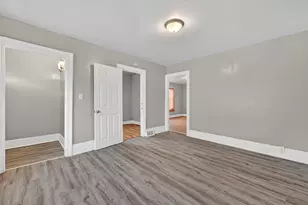 946 W Windlake Ave, Milwaukee, WI 53204 - Photo 14