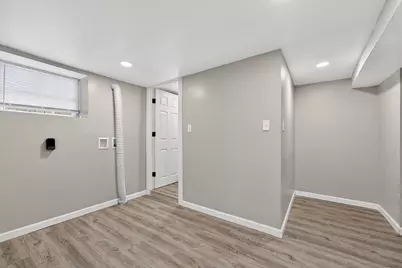 946 W Windlake Ave, Milwaukee, WI 53204 - Photo 20