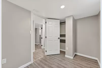 946 W Windlake Ave, Milwaukee, WI 53204 - Photo 22