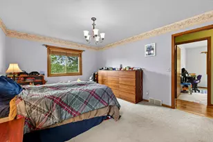 919 Squire Ln, West Bend, WI 53090 - Photo 18