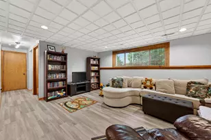 919 Squire Ln, West Bend, WI 53090 - Photo 24