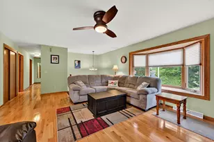 919 Squire Ln, West Bend, WI 53090 - Photo 6