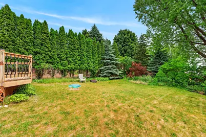 919  Squire Ln, West Bend, WI 53090 - Photo 36