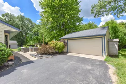 W200N9459  Woodside Ln, Menomonee Falls, WI 53051 - Photo 26