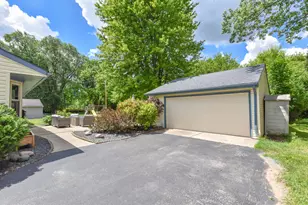 W200N9459 Woodside Ln, Menomonee Falls, WI 53051 - Photo 26
