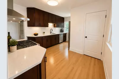 525 N 45th St, Milwaukee, WI 53208 - Photo 8