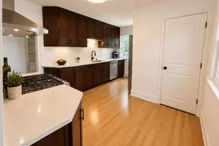 525 N 45th St, Milwaukee, WI 53208 - Photo 8