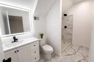 525 N 45th St, Milwaukee, WI 53208 - Photo 16