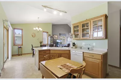 3297 E Ramsey Ave, Cudahy, WI 53110 - Photo 10
