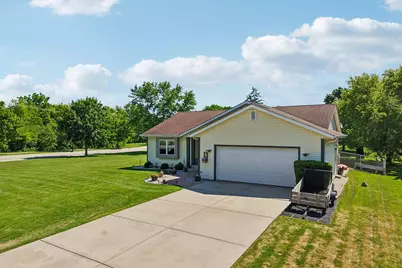 7710 S Chapel Hill Dr, Franklin, WI 53132 - Photo 38