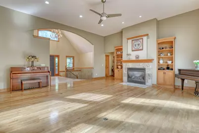 13345 N Windsor Ct, Mequon, WI 53097 - Photo 16