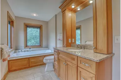 13345 N Windsor Ct, Mequon, WI 53097 - Photo 22