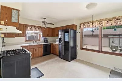 5120  62nd St, Kenosha, WI 53142 - Photo 8