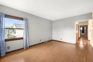 627 Blake Ave, South Milwaukee, WI 53172 - Photo 4