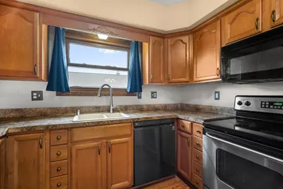 627  Blake Ave, South Milwaukee, WI 53172 - Photo 6