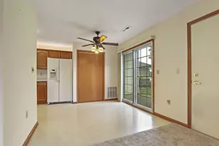 6915 Dale Dr, Racine, WI 53402 - Photo 6