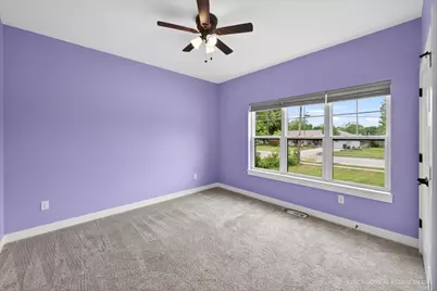 9827 W Dakota St, West Allis, WI 53227 - Photo 14
