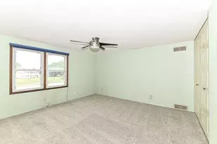 6216 W College Ave, Greendale, WI 53129 - Photo 22