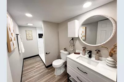 5319 W Spring Ln, Milwaukee, WI 53223 - Photo 14