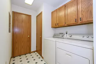 176 Westfield Way, Pewaukee, WI 53072 - Photo 16