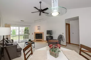 176 Westfield Way, Pewaukee, WI 53072 - Photo 10