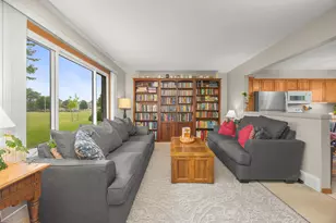 864 Kings Ct, Fond du Lac, WI 54935 - Photo 4