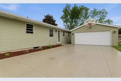 148  Shelly Dr, Sheboygan Falls, WI 53085 - Photo 32