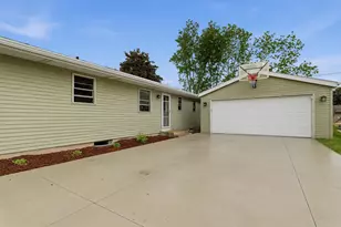 148 Shelly Dr, Sheboygan Falls, WI 53085 - Photo 32