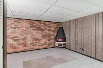 605 E Laverne Dr, Oak Creek, WI 53154 - Photo 28
