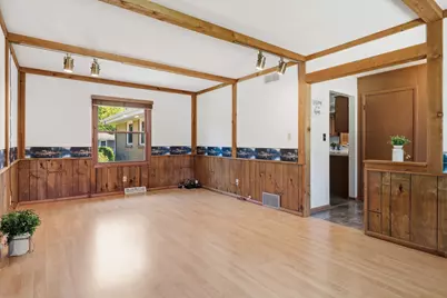 605 E Laverne Dr, Oak Creek, WI 53154 - Photo 14