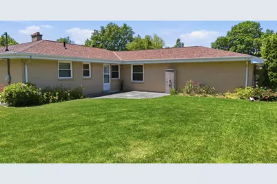 605 E Laverne Dr, Oak Creek, WI 53154 - Photo 36