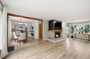 187 W Oak Grove St, Juneau, WI 53039 - Photo 2