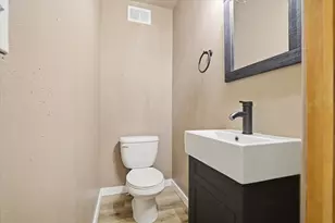 187 W Oak Grove St, Juneau, WI 53039 - Photo 18