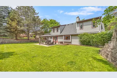 715  Hawthorn Dr, West Bend, WI 53095 - Photo 20