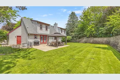 715  Hawthorn Dr, West Bend, WI 53095 - Photo 18