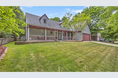 715  Hawthorn Dr, West Bend, WI 53095 - Photo 22