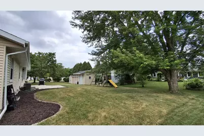 N170W20137  Willow Ridge Dr, Jackson, WI 53037 - Photo 2