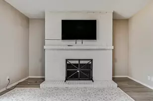 9060 N 86th St, Milwaukee, WI 53224 - Photo 18
