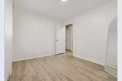 9060 N 86th St, Milwaukee, WI 53224 - Photo 26