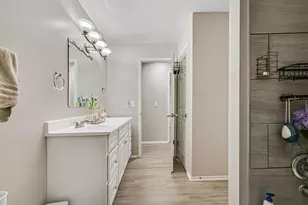 9060 N 86th St, Milwaukee, WI 53224 - Photo 32